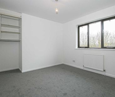 4 bedroom detached house to rent - Photo 4