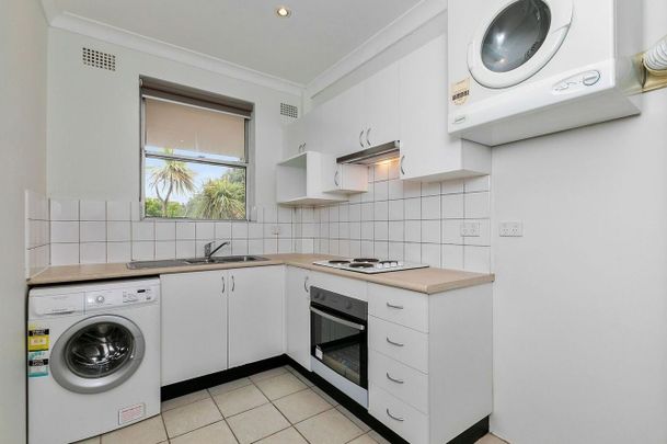 Stylish Two Bedroom in the Heart of Summer Hill - Photo 1