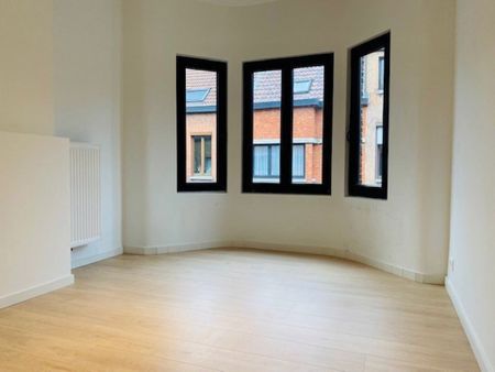 Gerenoveerde woning met 4 slaapkamers en ruime tuin - Photo 4