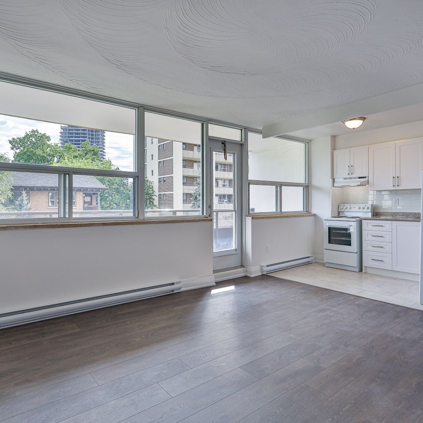 Bachelor Unit B - Photo 1