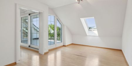 Aussichtsreich und elegant: Dachmaisonette in Villa - Photo 5