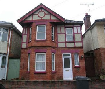 Bedroom Semi Detached House In Winton, BH9 - Photo 5