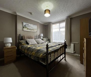 3 bedroom semi-detached house to rent - Photo 6