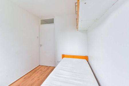 3 bedroom flat to rent - Photo 5