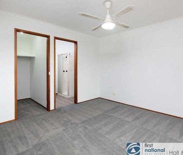 8 Angus Court, Pakenham - Photo 6