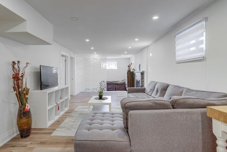 For Lease - 484 Kelvedon Mews, Mississauga, Ontario - Photo 5