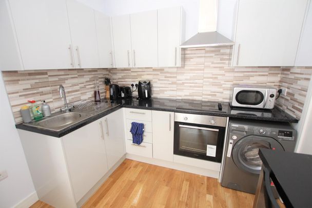 1 bedroom Terraced House to let - Photo 1