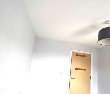 9 Oak Villa, 1 Sliabh Dhu View, Belfast, BT12 7SD - Photo 2