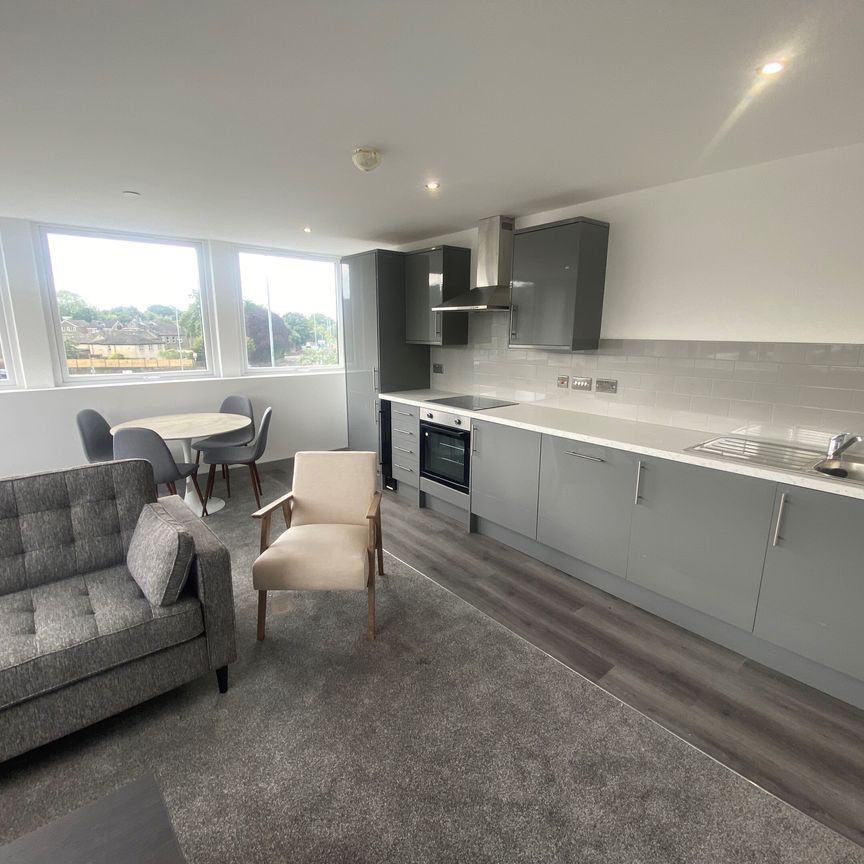 Green Lane, Leeds - Photo 1