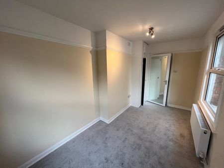 3 Bed Semi-Detached House, Rucklidge Avenue, NW10 - Photo 4