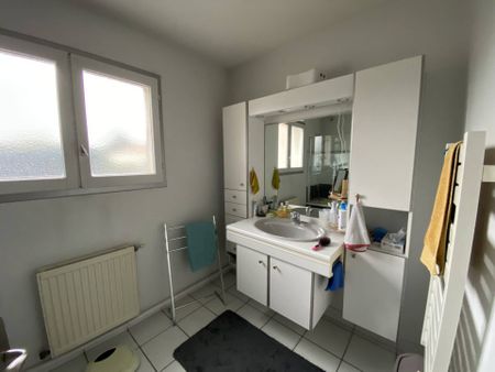 Location appartement 3 pièces 86.6 m² à Tournon-sur-Rhône (07300) - Photo 2