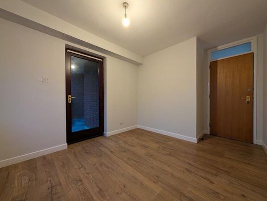 8d Stranmillis Court, Stranmillis Road, Belfast, BT9 5EU - Photo 1