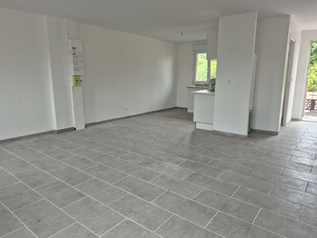 Location Appartement 3 pièces 73m² FEIGNIES 59750 - Photo 2
