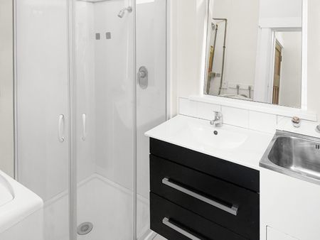 2-Bedroom Flat in the Heart of Newtown - Photo 4