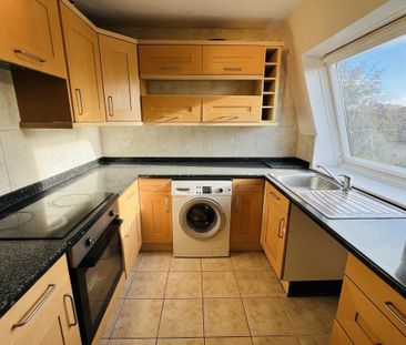Hurst Lane, EASTBOURNE - Photo 2