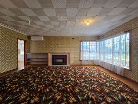 Central Location , Walk to Busy Central Clayton Rd Strip - Photo 3