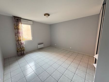 Location Appartement 4 pièces 99m² - Photo 4