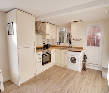 1 bedroom character property to rent - Photo 6