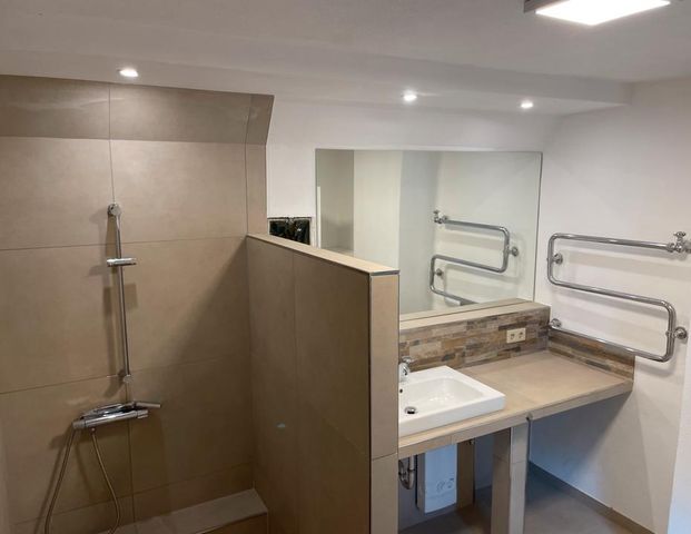 Helle & großzügige 3-Zimmer-Wohnung mit Balkon - Foto 1