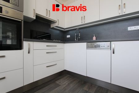 Pronájem bytu 1+1 37 m², Štouračova, Brno - Photo 4