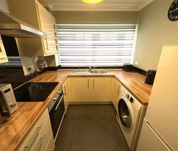 2 Bedroom Apartment To Let - Photo 4