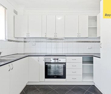 EAST-FACING 2-BEDROOM UNIT IN A PRIME PARRAMATTA LOCATION - Photo 4