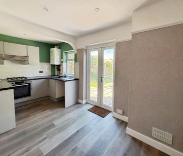 3 bedroom semi-detached house to rent - Photo 5