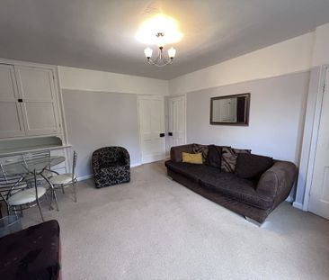 Asquith Avenue, Tang Hall - P1568 - Photo 4