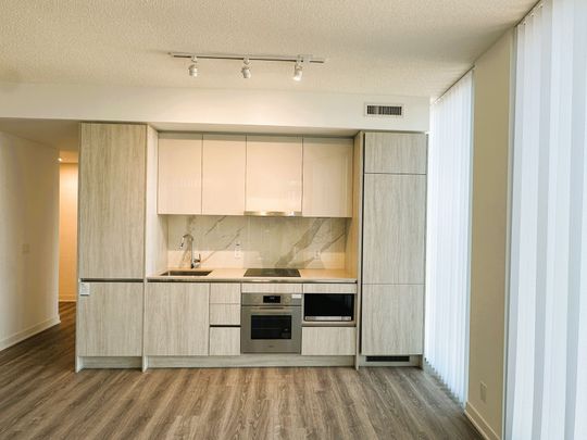 For Lease - 180 Front Street Unit# 1606, Toronto, Ontario - Photo 1