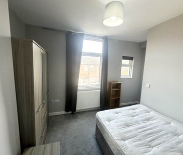 Vermont Street (Room 2), Bramley, Leeds - Photo 3