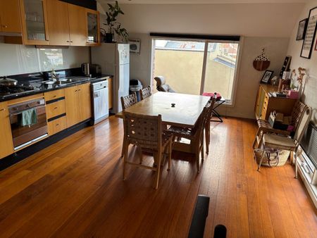 South Melbourne - Photo 2