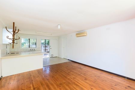 4/10-12 Knowles Street, Northcote VIC 3070 - Photo 2