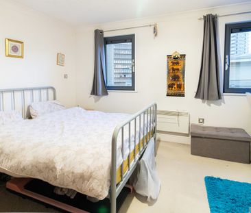 The Green Apartments, Broadway Plaza, B16 - Photo 2