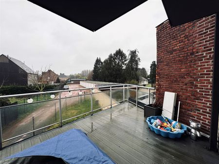 Ruim appartement met twee terrassen en veel opbergruimte - Foto 4