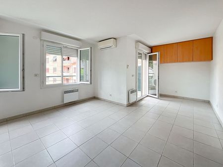 Appartement Cagnes-sur-Mer 1 pièce(s) VIDE - Photo 2