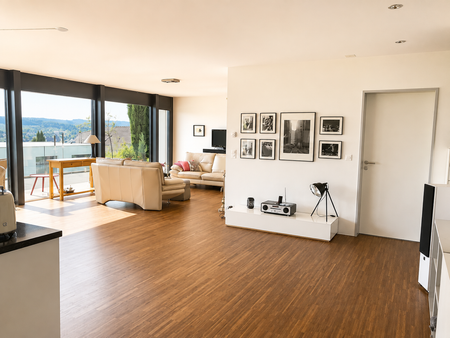 Exklusive 3.5-Zimmerwohnung mit Panoramaaussicht und Doppelgarage inkl. E-Ladestation - Photo 3