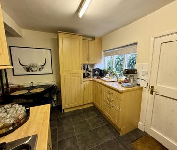 2 bedroom terraced house to rent - Photo 5