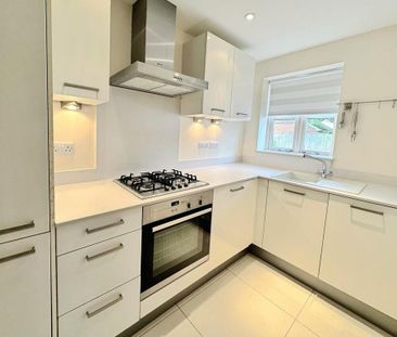 2 bedroom semi-detached house to rent - Photo 4