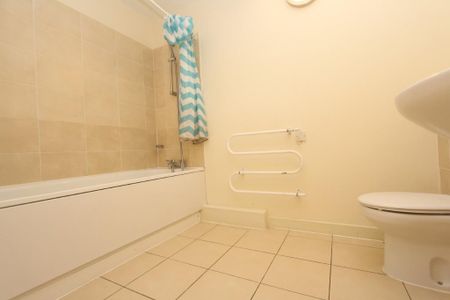 2 bedroom flat to rent - Photo 5