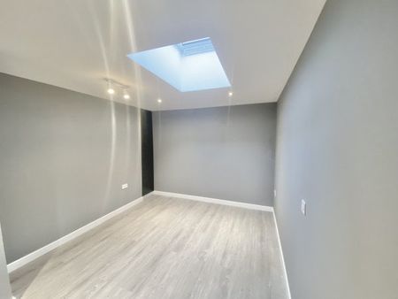 High Street Southend on Sea, Property for rent - Photo 3