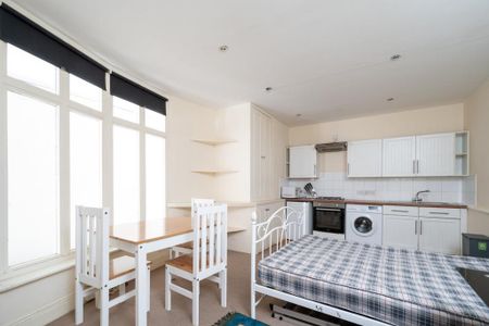 Studio to rent - Photo 2