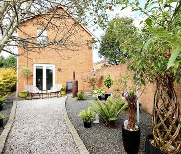 3 bedroom detached house to rent - Photo 3