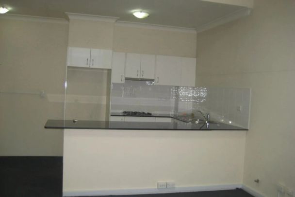 2-Bedroom Townhouse in the Heart of Kogarah - HOME/OFFICE IDEAL SET UP - Photo 1