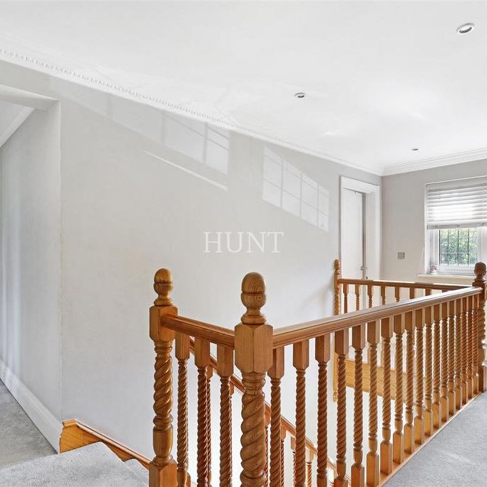 6 bedroom detached house to rent - Photo 1
