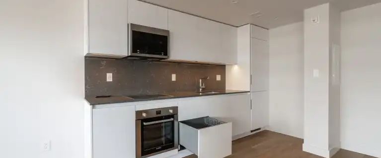 150 Donway & 4 Overland | 150 The Donway West, Toronto - Photo 1