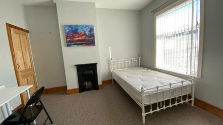 4 Bed Student Accommodation - Photo 5