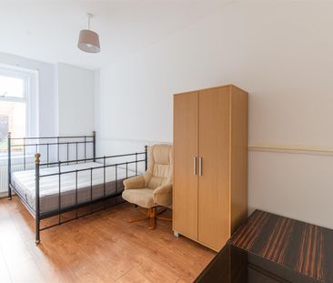 Lynnwood Terrace, Fenham, Newcastle Upon Tyne - Photo 3