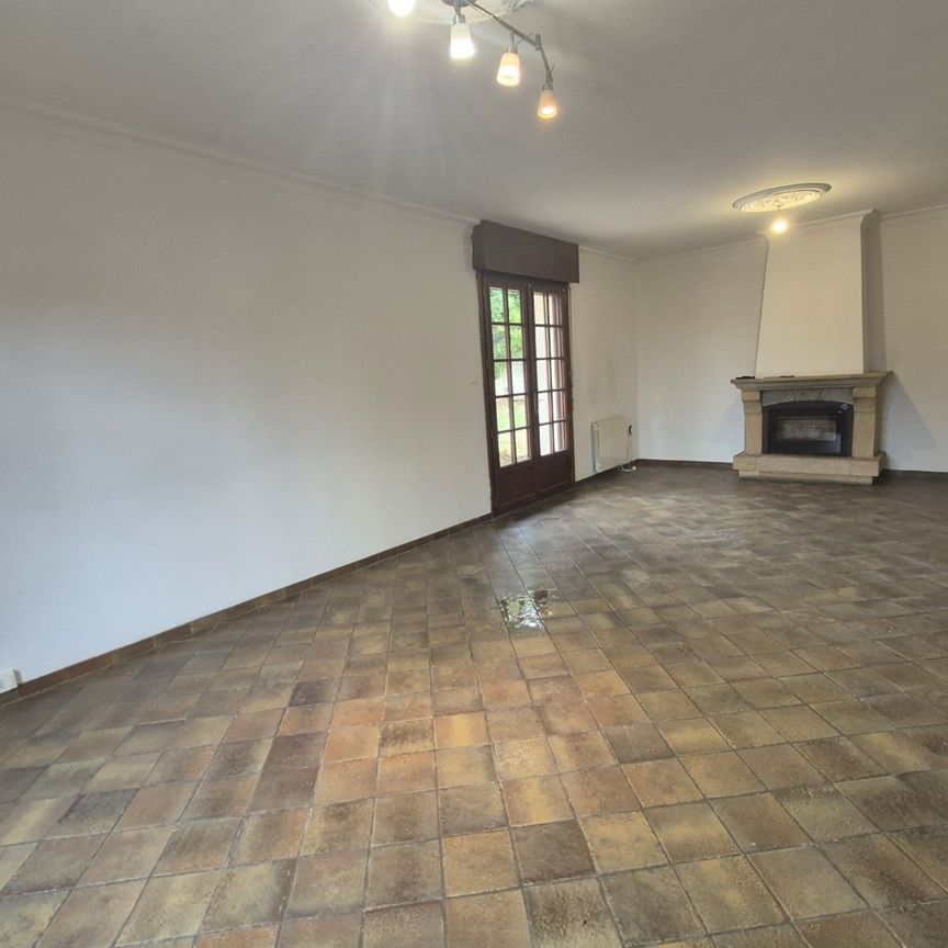 Location Maison 5 pièces 129m² LUMBRES 62380 - Photo 1