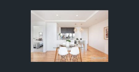 Modern Apartment with Panoramic Views - Photo 4