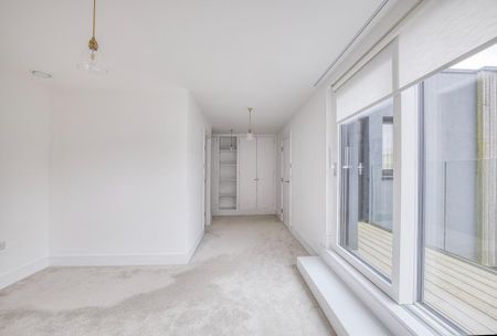 4 bedroom detached house to rent - Photo 3